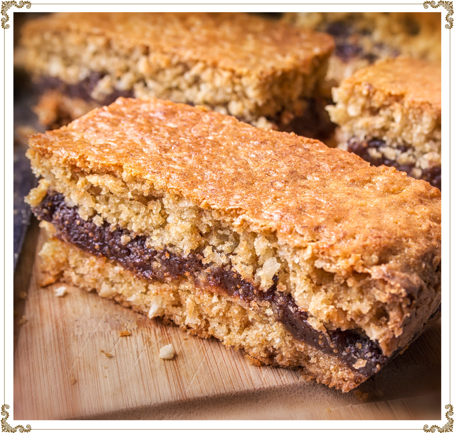 Soft fig apricot bars Recipe Gluten-free, Dairy-free, Organic from Cuisine l’Angélique.