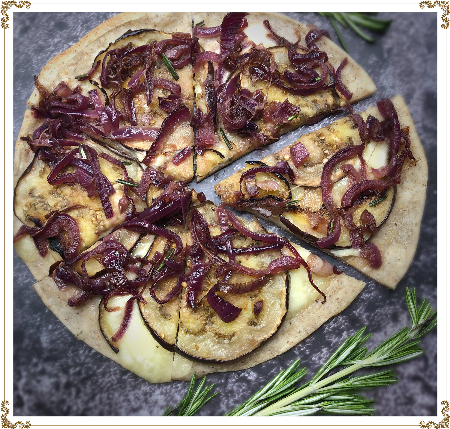 Recette de Pizza à l’aubergine et aux oignons caramélisés sans gluten et sans produits laitiers de Cuisine l'Angélique.