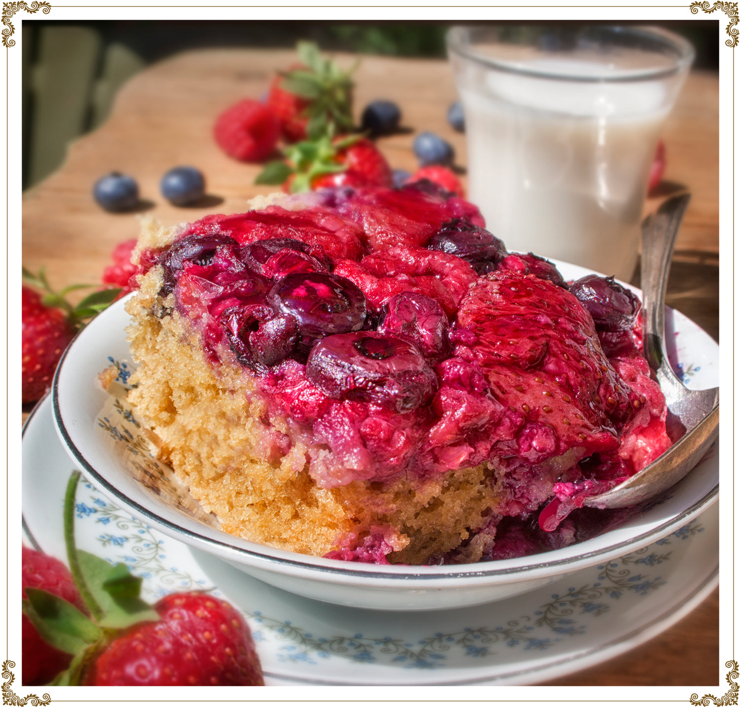 Recette de Pouding aux fruits des champs à la mijoteuse sans gluten et sans produits laitiers de Cuisine l'Angélique.