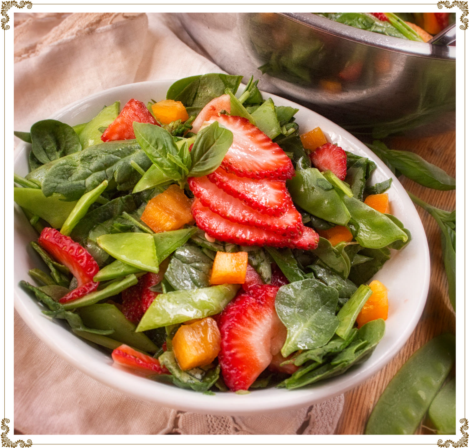 Recette de Salade d’épinards aux fraises sans gluten et sans produits laitiers de Cuisine l'Angélique.