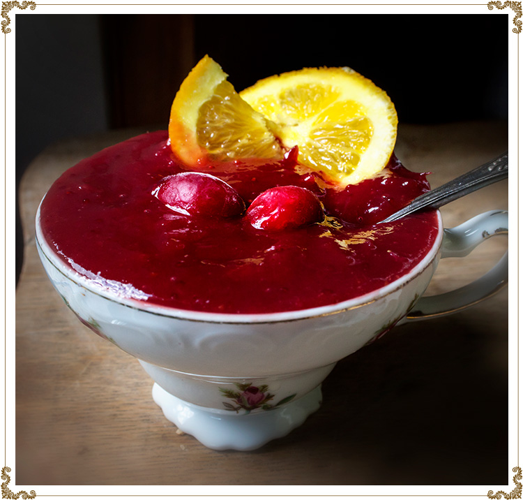 Recipe photo Cranberry and Maple Sauce
Gluten-free, dairy-free (casein-free), hypotoxic and vegan 
By: Cuisine l'Angélique

