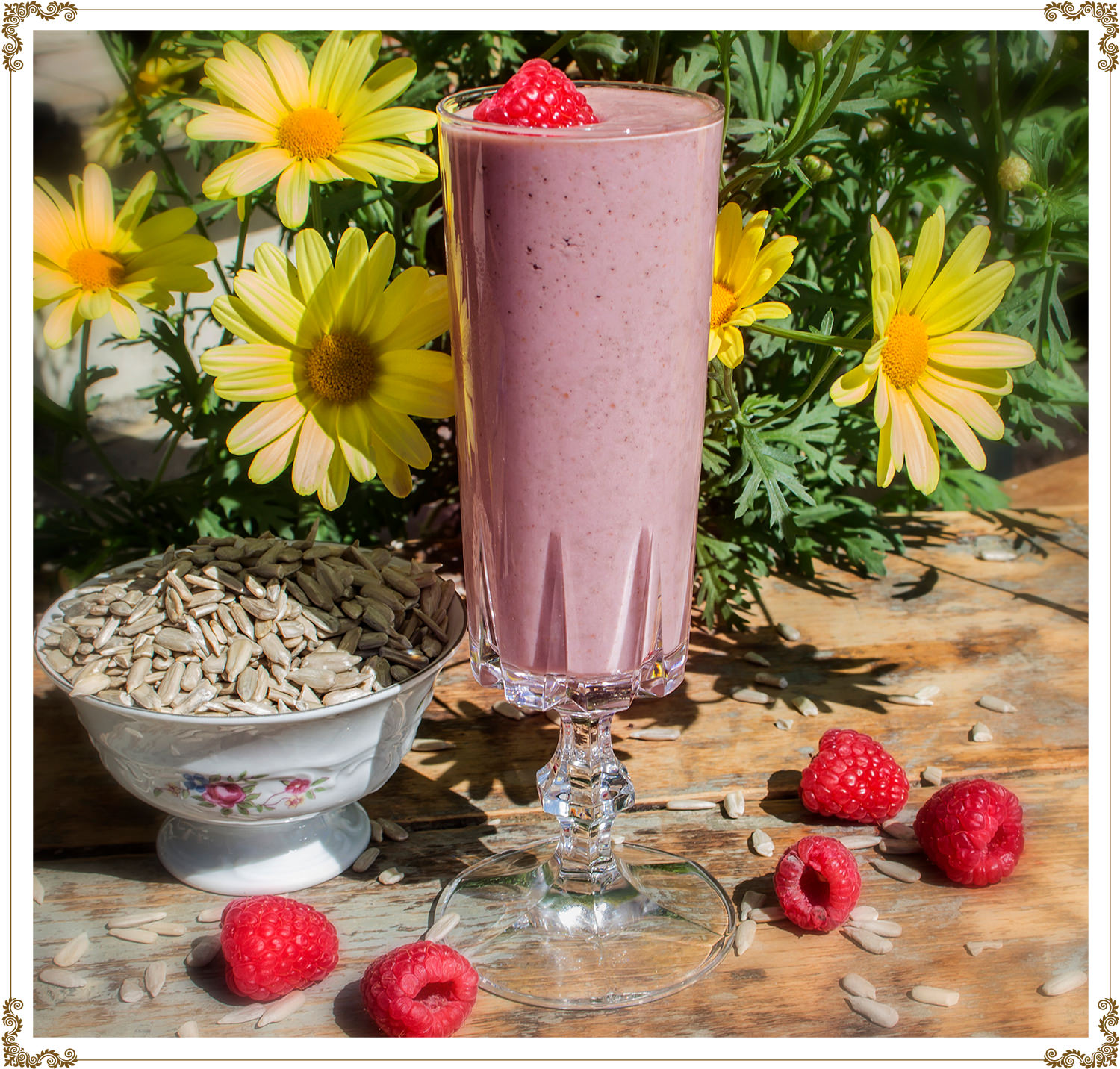 Recipe Raspberry and sunflower smoothie  Gluten-free, Dairy-free, Organic from Cuisine l’Angélique.