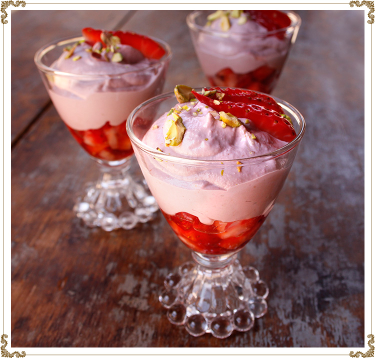 Strawberry mousse
Gluten-free, dairy-free (casein-free), hypotoxic and vegan 
By: Cuisine l'Angélique

