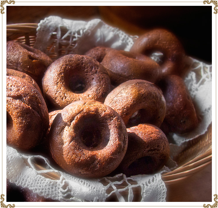 Recipe Aunt Lucie's Choco-Pumpkin Doughnuts
Gluten-free, dairy-free (casein-free) and hypotoxic 
By: Cuisine l'Angélique
